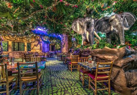 Unique Restaurants in Las Vegas: 12 Fun Places to Eat in Vegas.